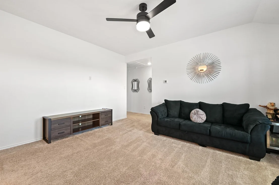 Photo of 405 W Andover LN