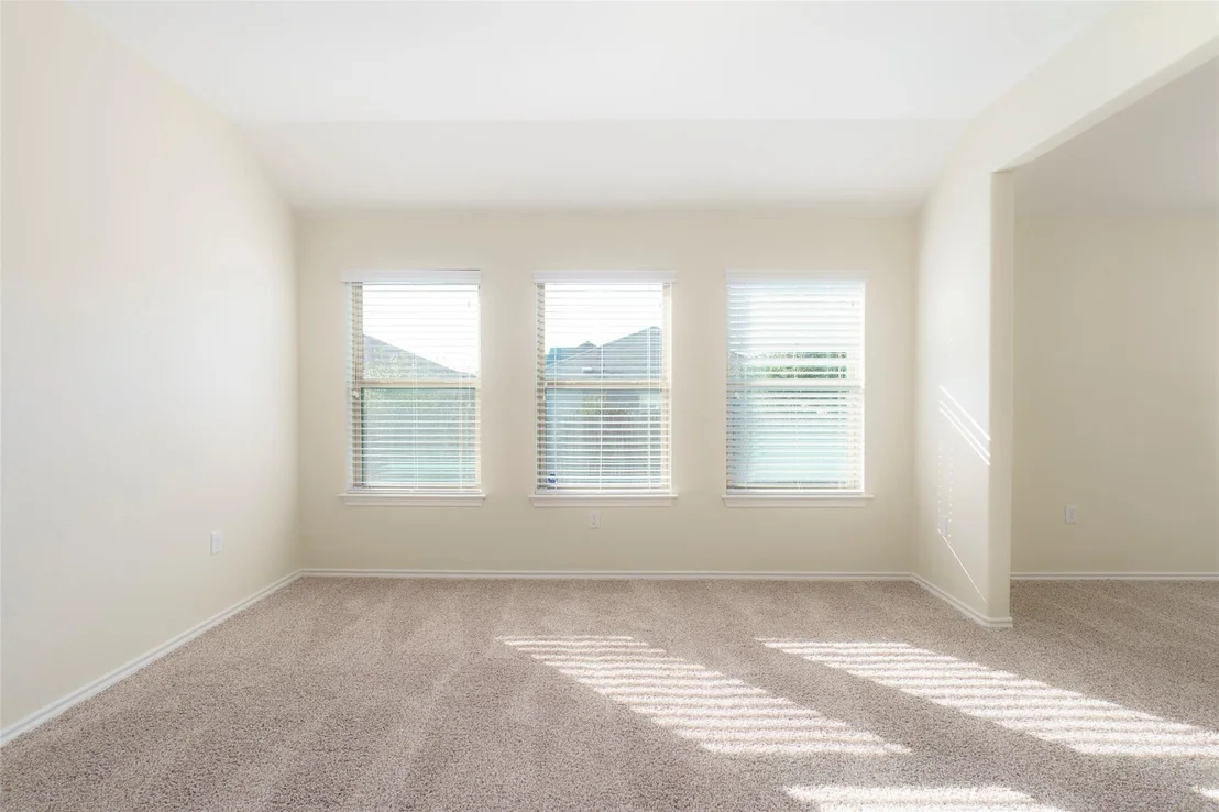 Photo of 13020 SE Kearns DR