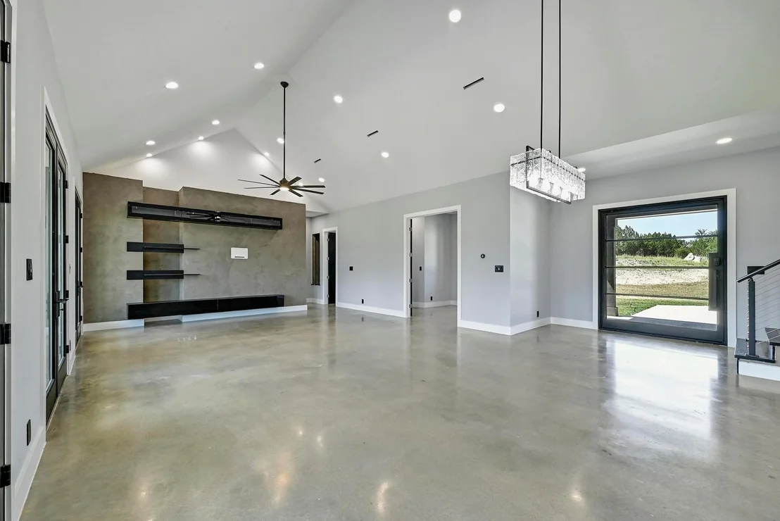 Photo of 304 Spring Hollow DR