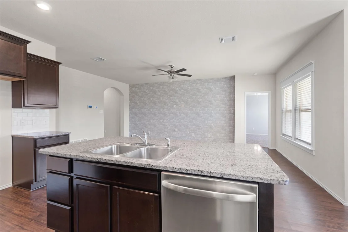 Photo of 162 Beth Ann LOOP