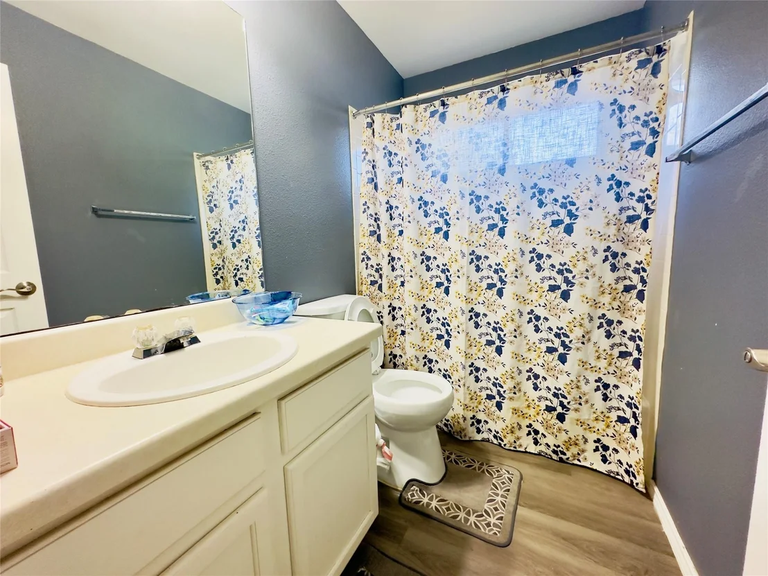 Photo of 2255 Ada LN
