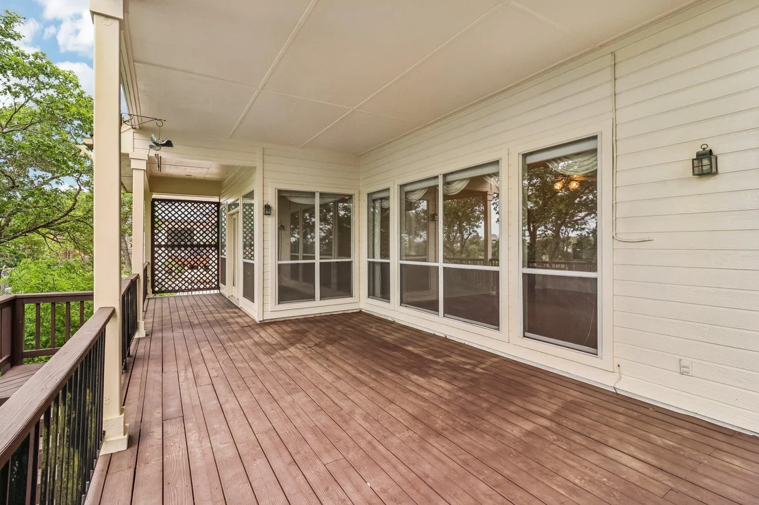 Photo of 7100 Valburn DR