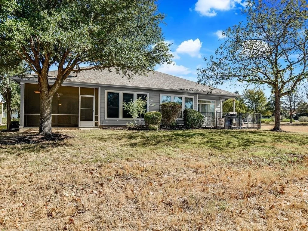 Photo of 119 Hampton CIR