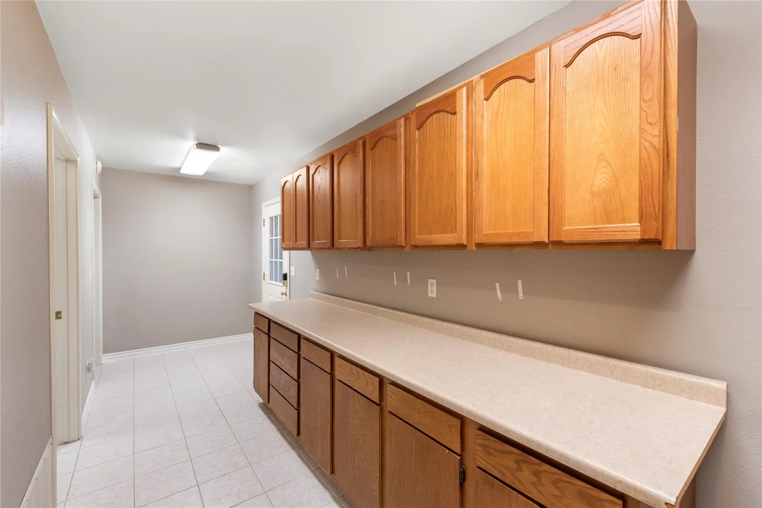 Photo of 1050 Oak Grove RD