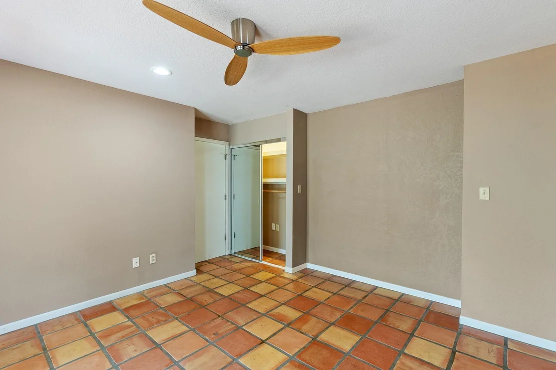 Photo of 206 Blue Ground