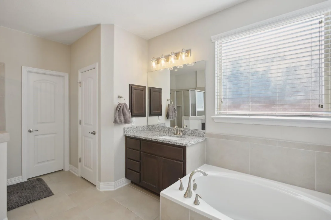 Photo of 18236 Crimson Apple WAY