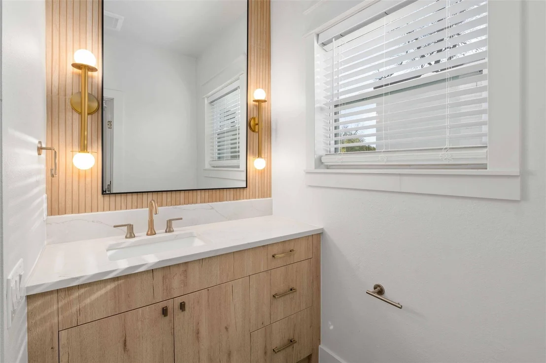 Photo of 3301 Duval ST