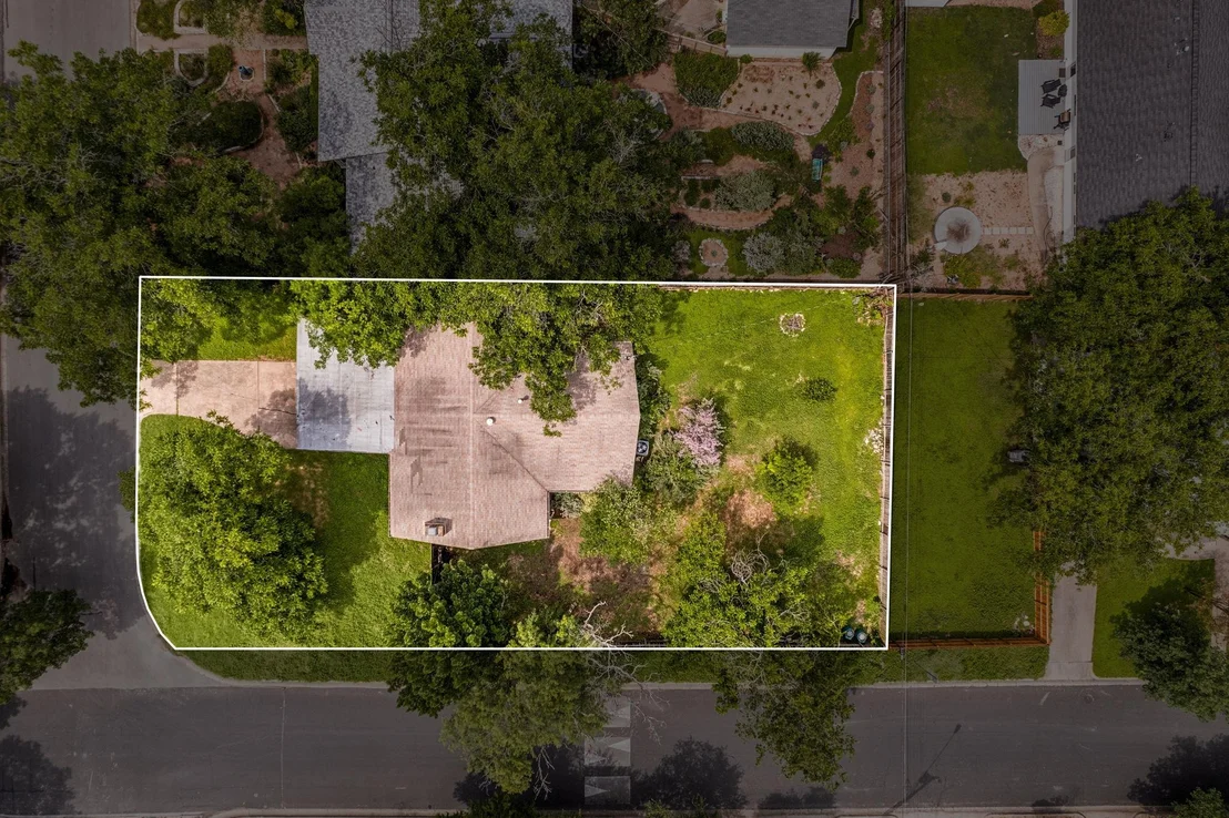 Photo of 2802 Perry LN