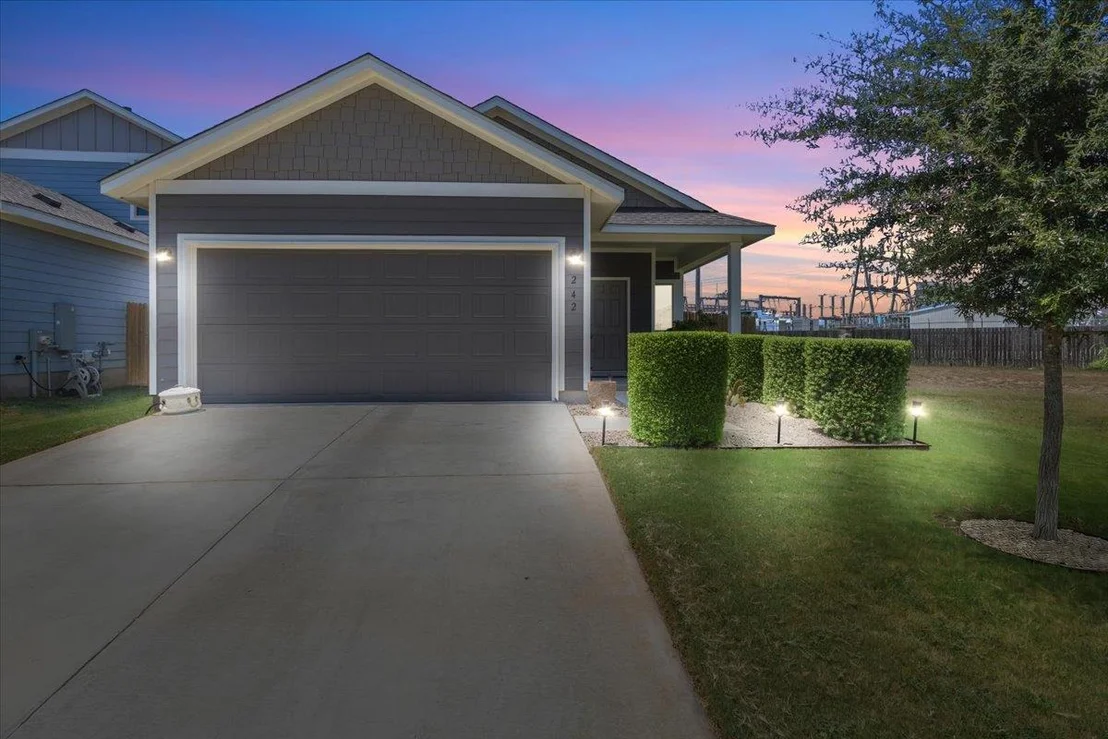 Photo of 242 Trailside LN