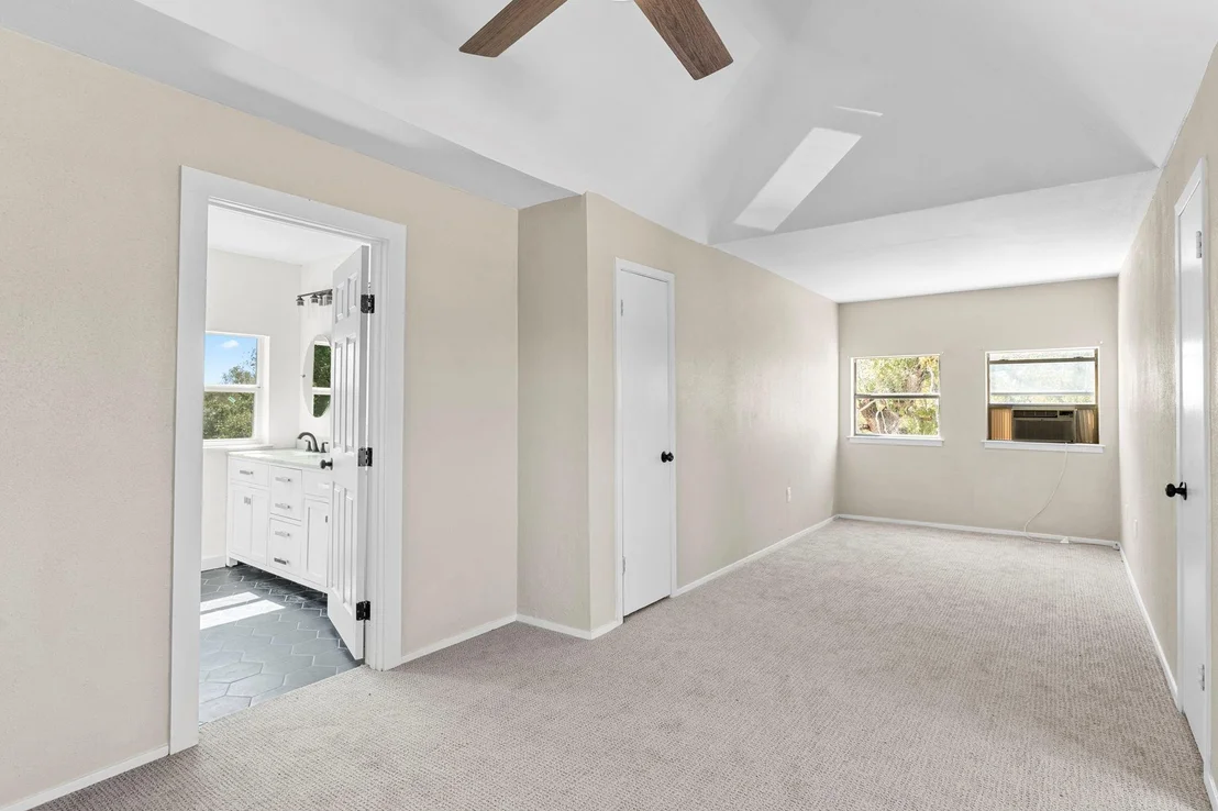 Photo of 1501 Beaver LN