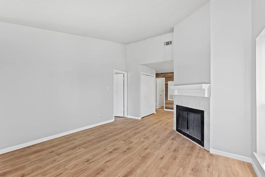 Photo of 1907 W LOOP