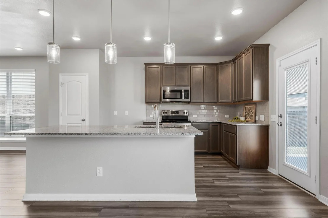 Photo of 905 Clanton CV