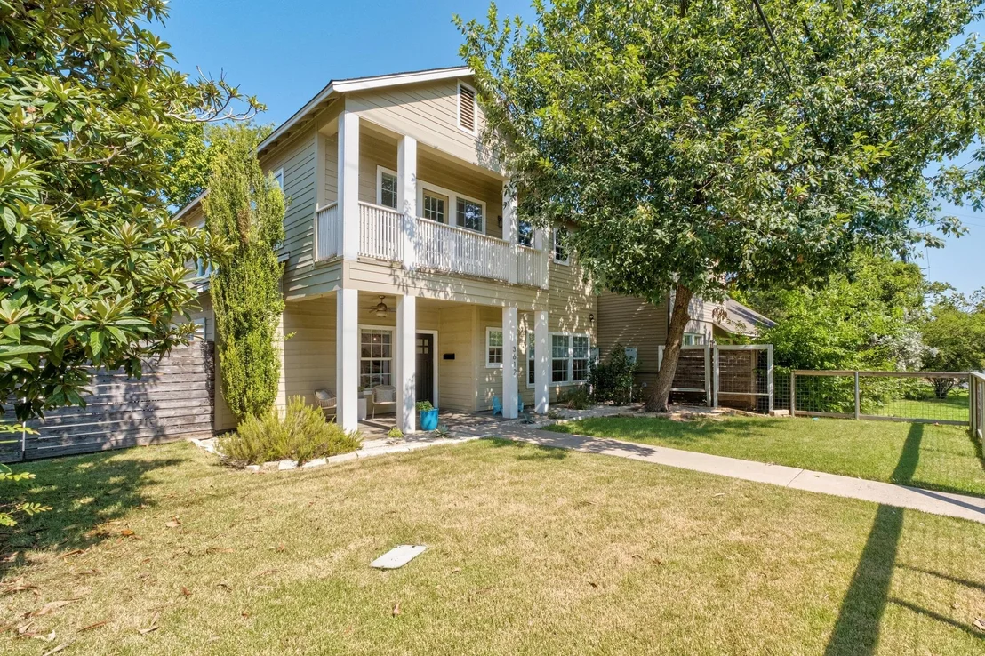 Photo of 3612 Oakmont BLVD