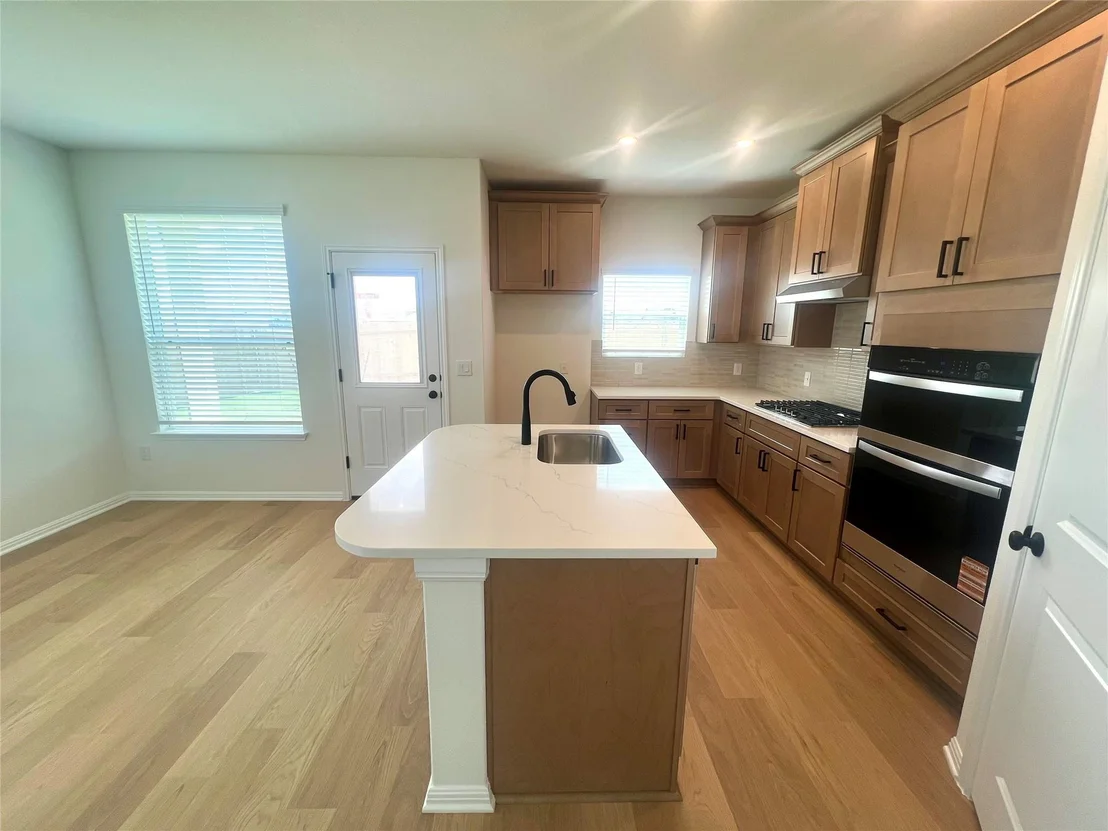 Photo of 365 Young ST