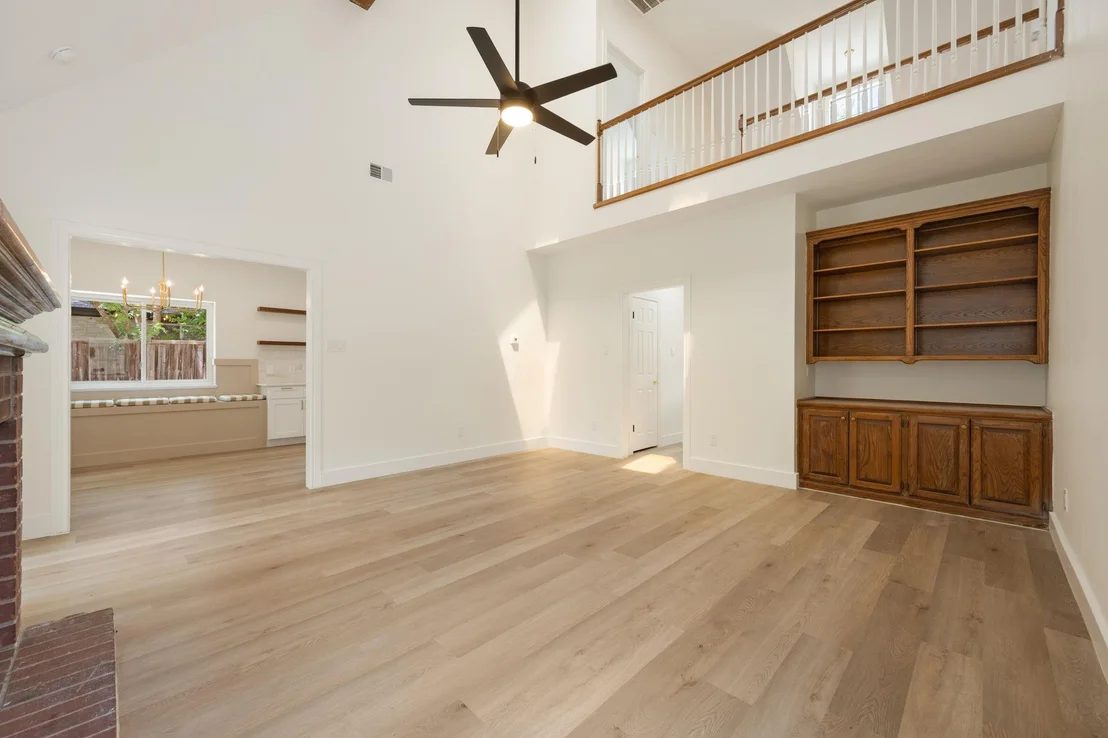 Photo of 1102 Twin Creek DR
