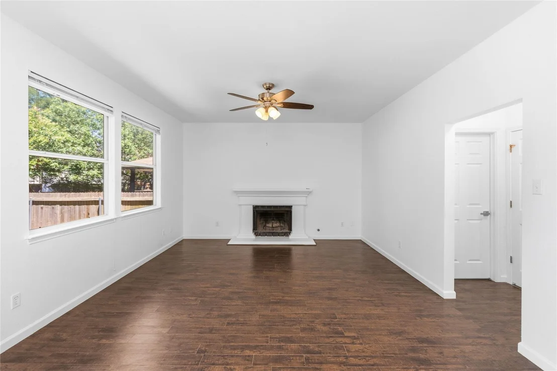Photo of 4228 Columbine DR
