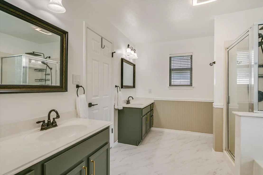 Photo of 1302 Redbud LN