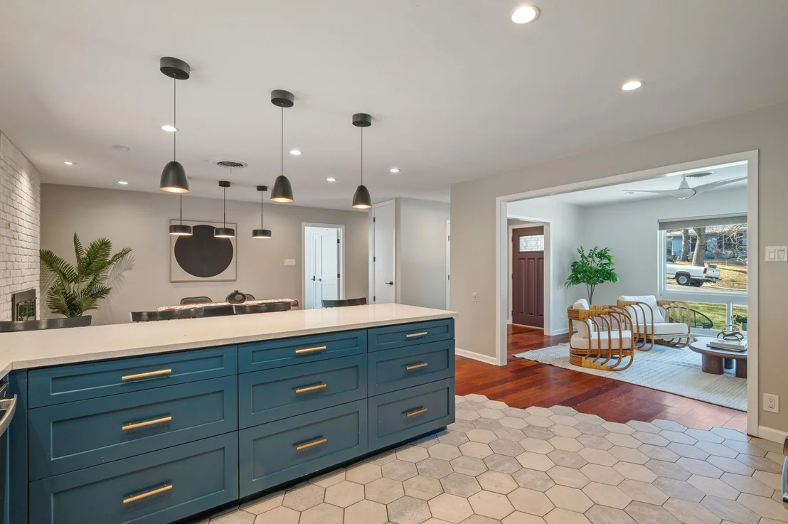 Photo of 2415 Little John LN