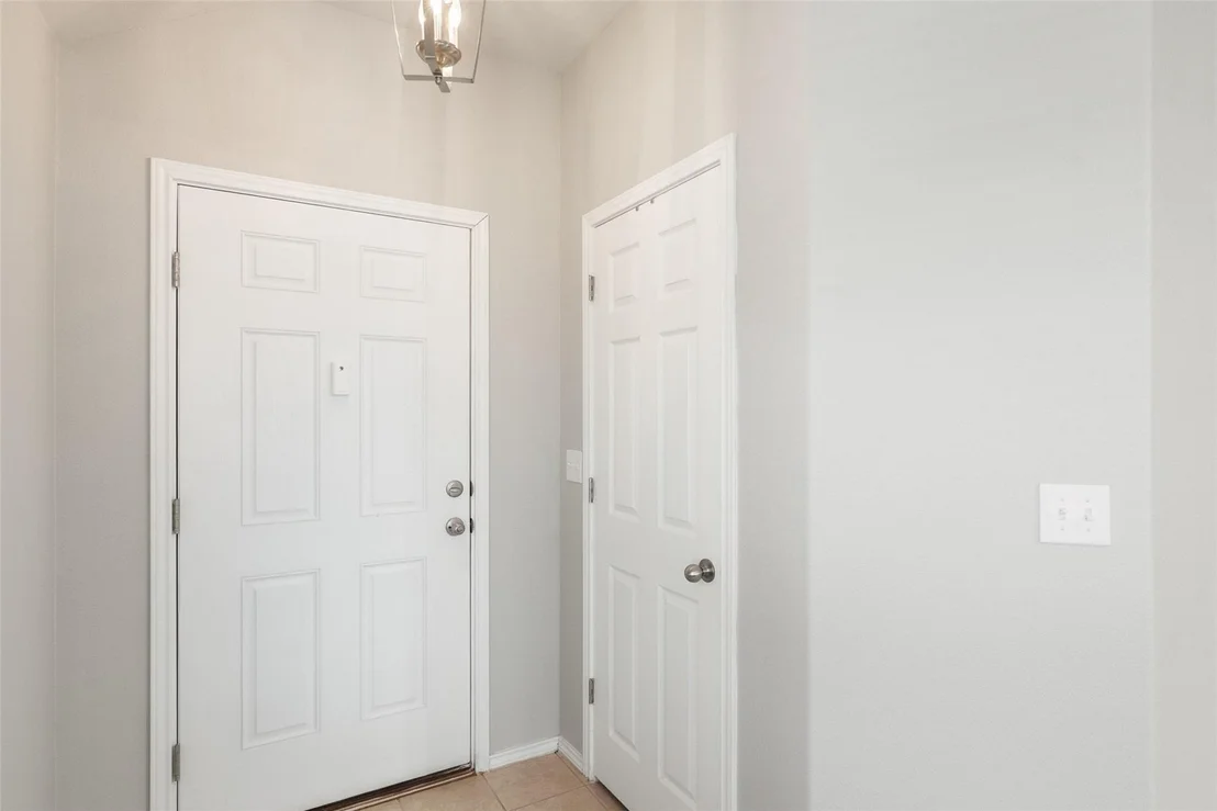 Photo of 5980 Heron DR