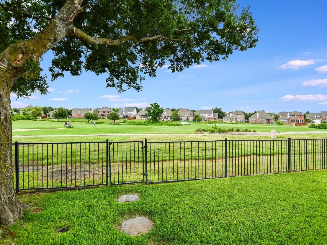 Photo of 2222 Hamlet CIR