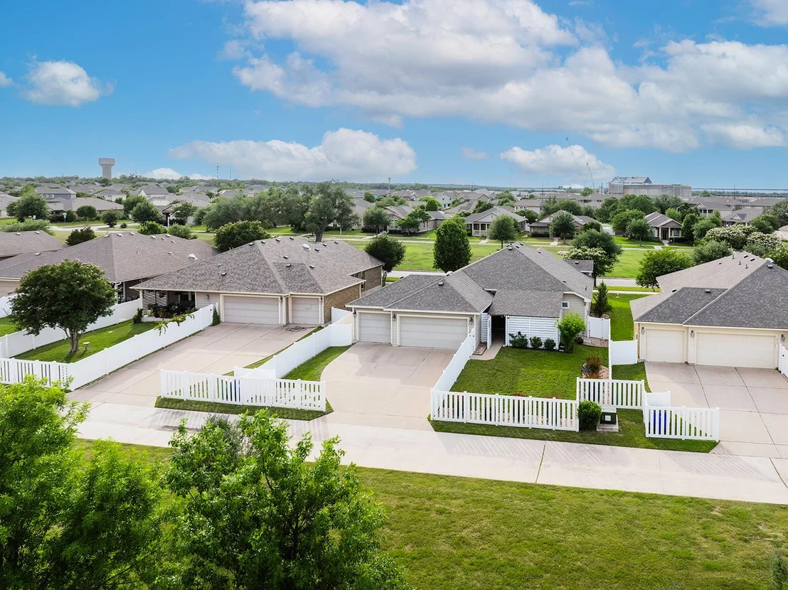Photo of 1810 Discovery BLVD