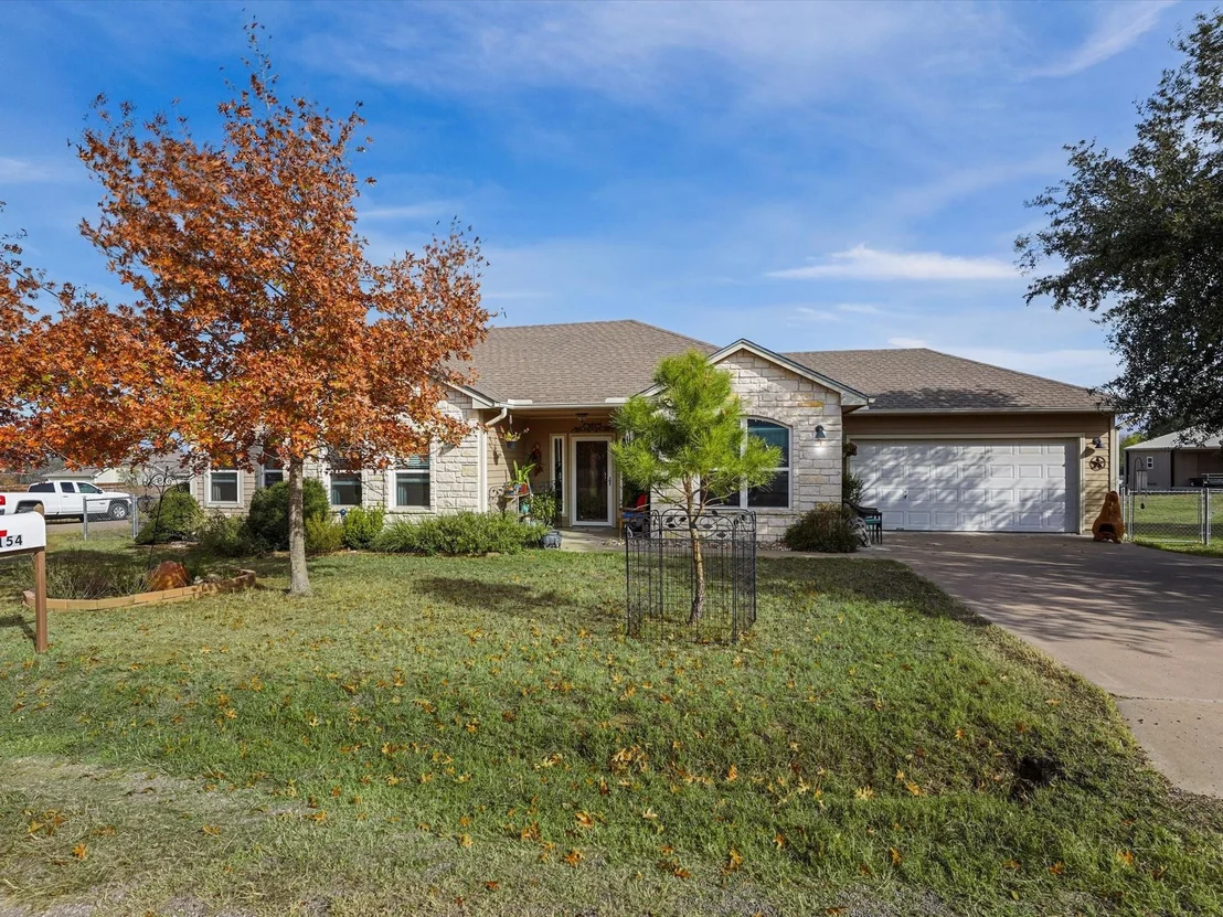 Photo of 154 W Pine DR