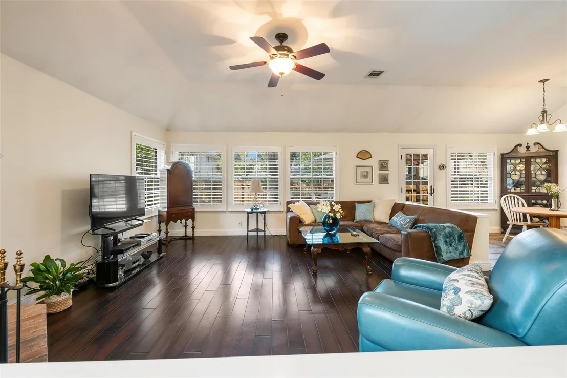 Photo of 1205 Sugarberry DR