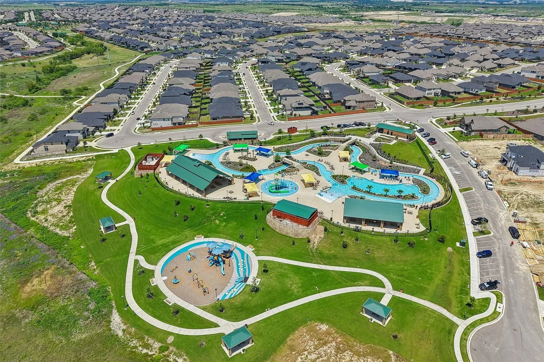Photo of 140 Lynn Crest BND