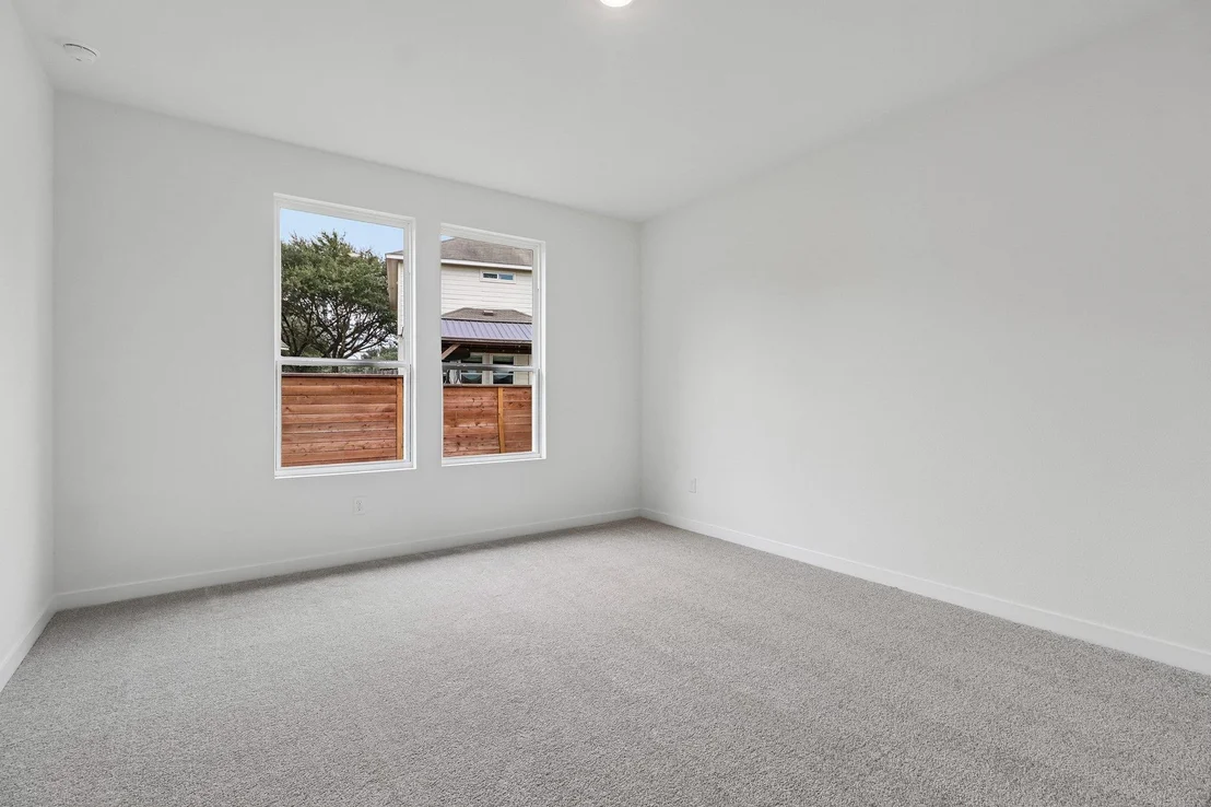 Photo of 300 Romans RD