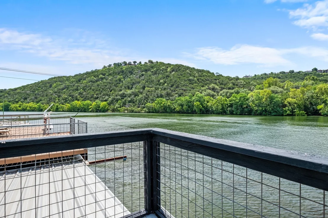 Photo of Unit 8 at 12417 River BND