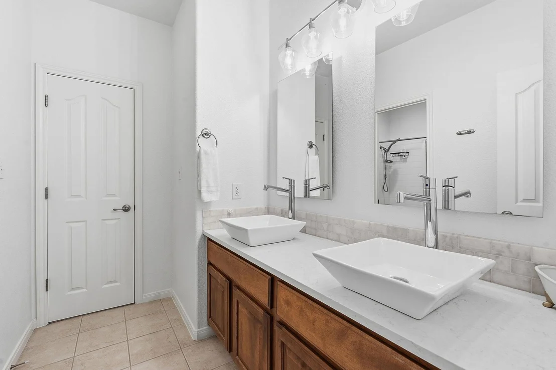 Photo of 2126 Clear Lake PL