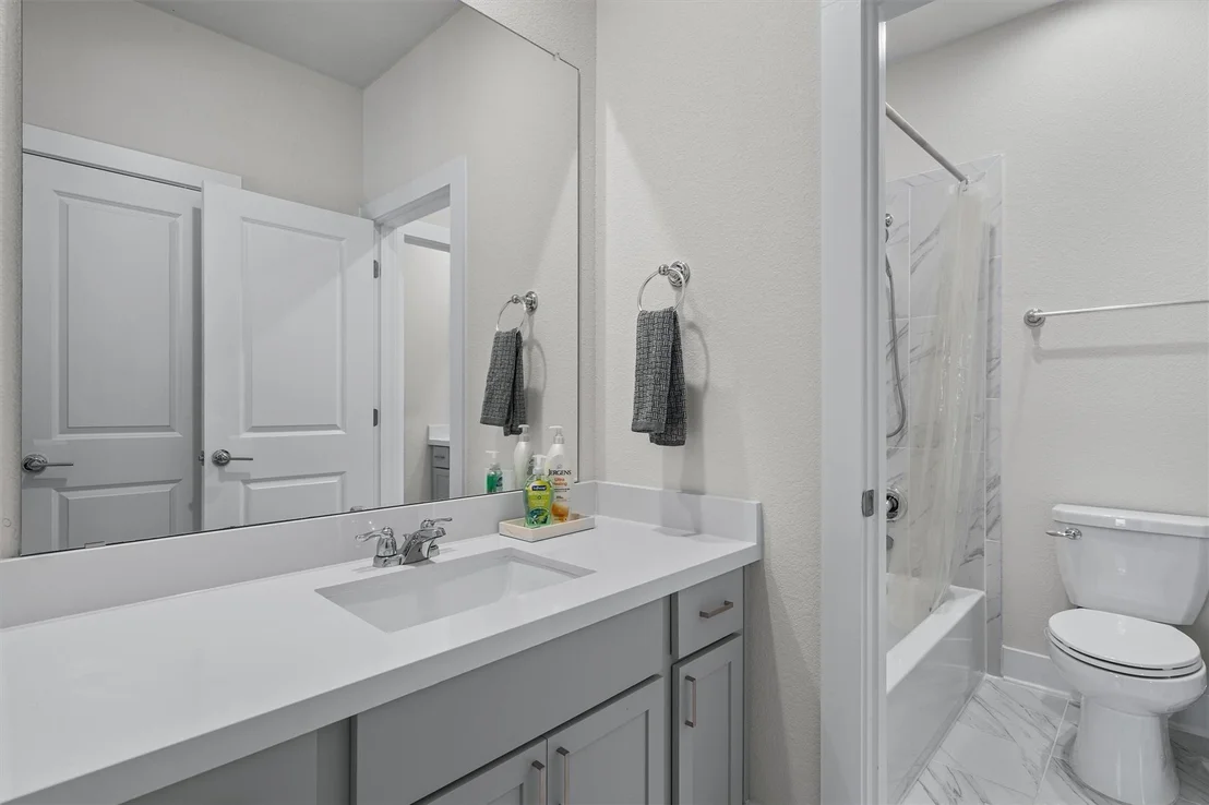 Photo of 5363 Orsini BLFS