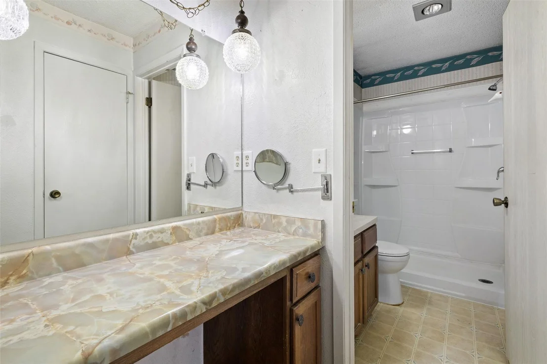 Photo of 2303 Carolyn DR