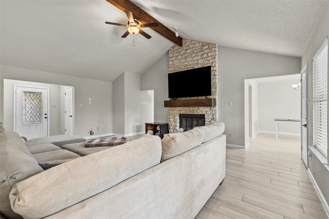 Photo of 404 Innwood DR