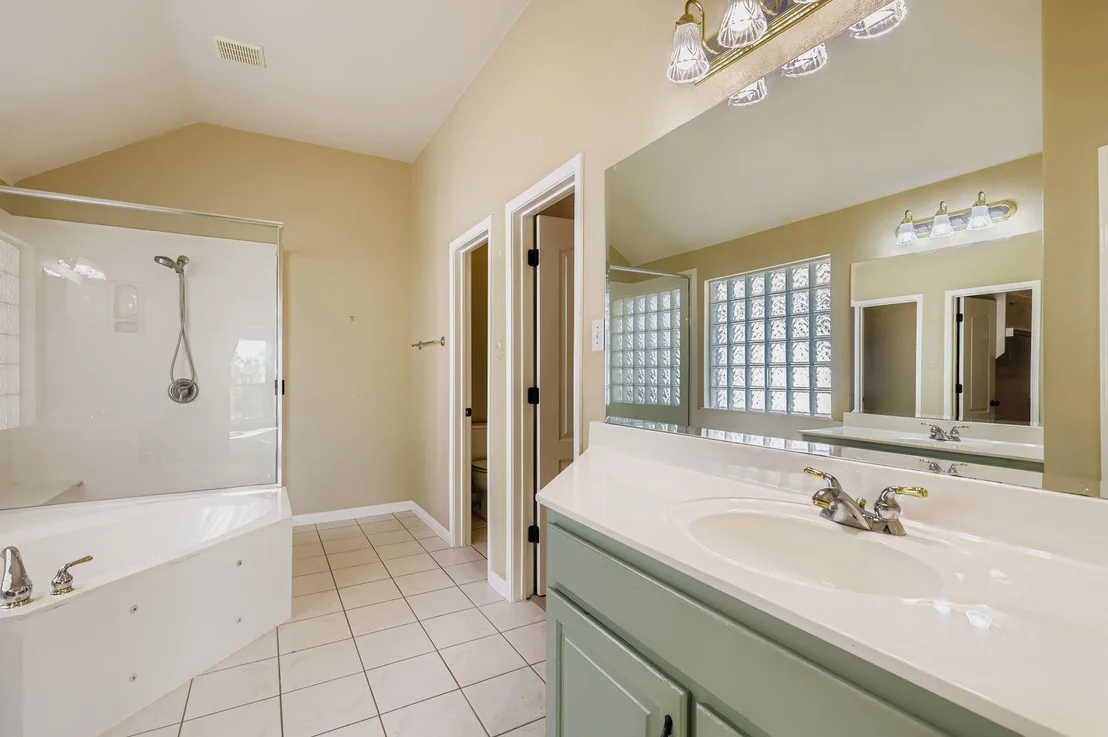 Photo of 2909 Cashell Wood DR