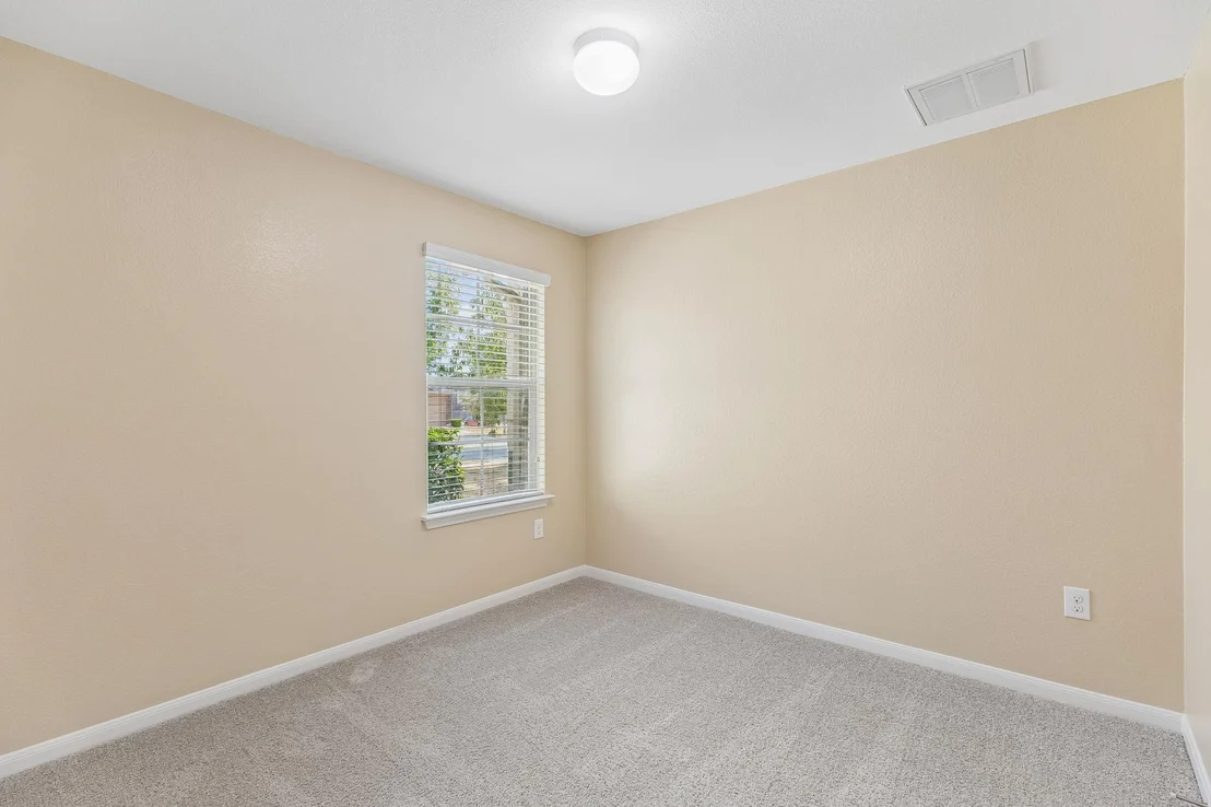 Photo of 505 Pinnacle DR