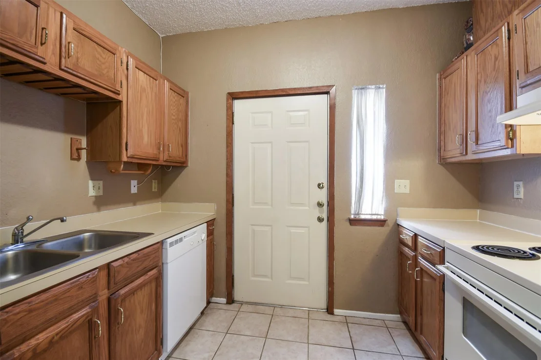 Photo of Unit 2 at 3004 Speedway Ave
