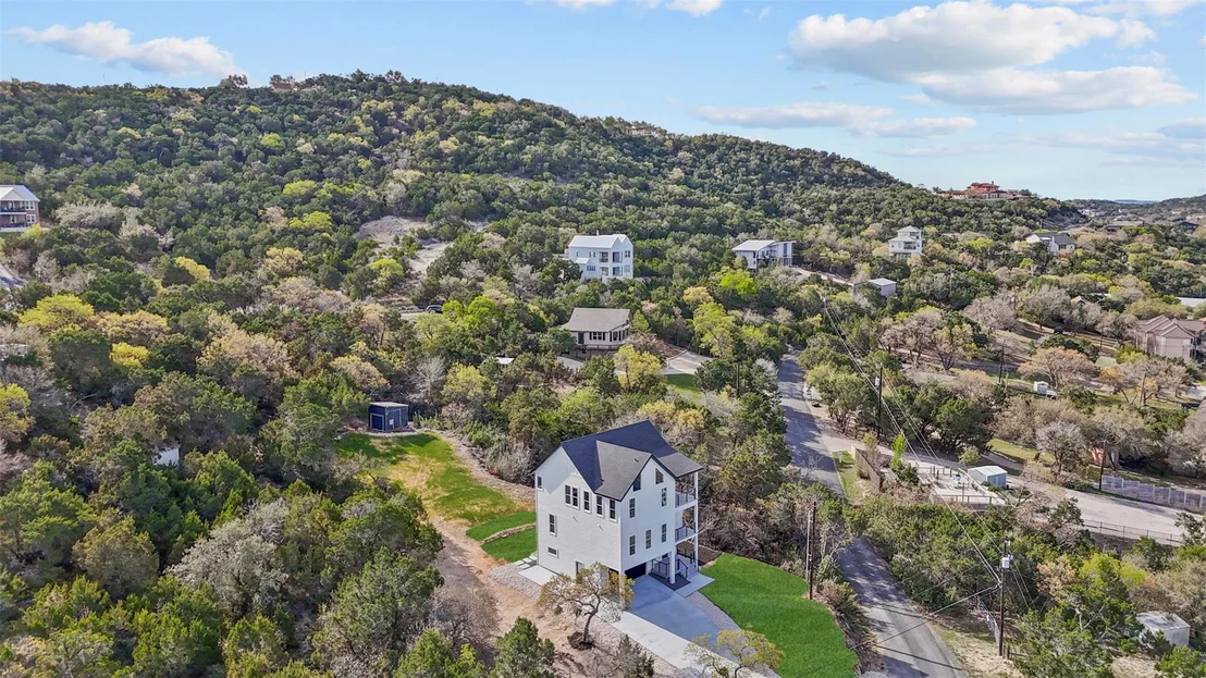 Photo of 11005 Beach RD
