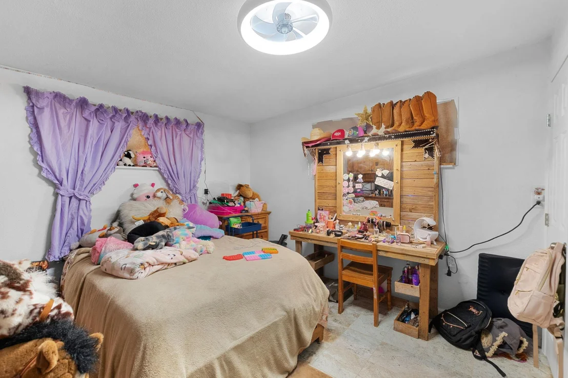 Photo of 817 Ridgeway