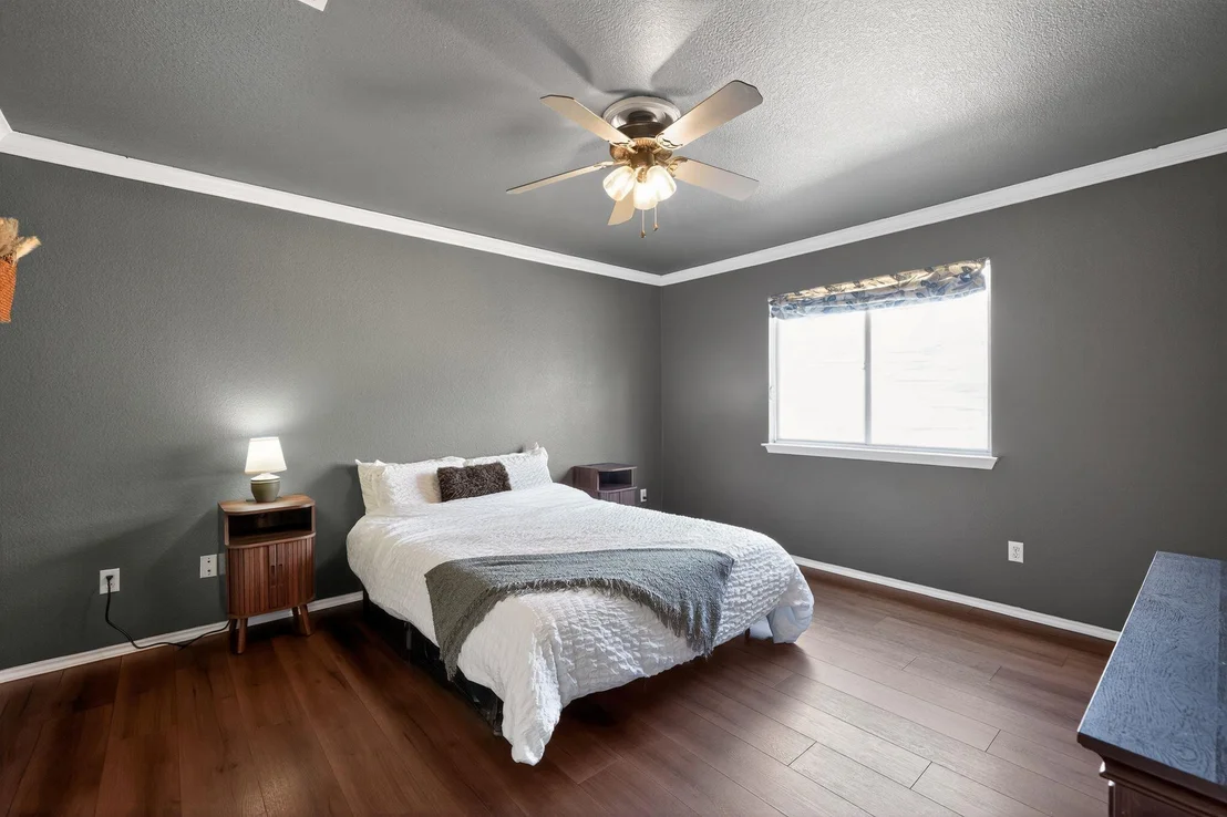 Photo of 748 Bills CIR