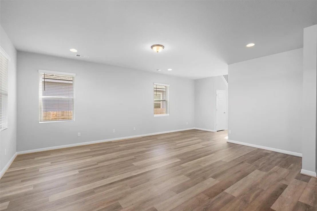 Photo of 453 Gaida LOOP