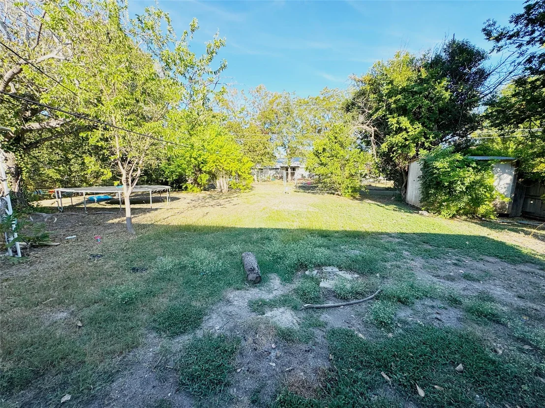 Photo of 305 Highland DR