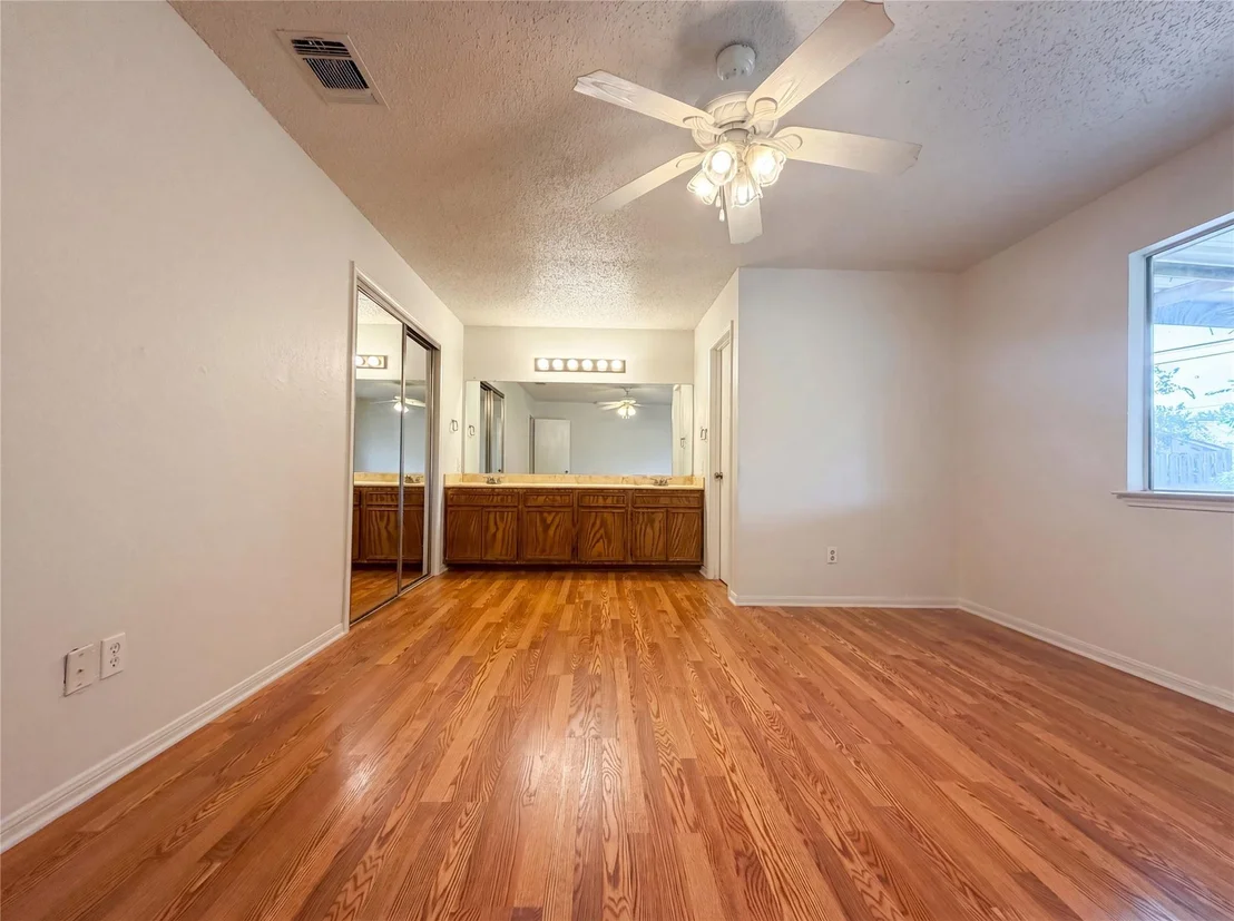 Photo of 1803 Frontier TRL