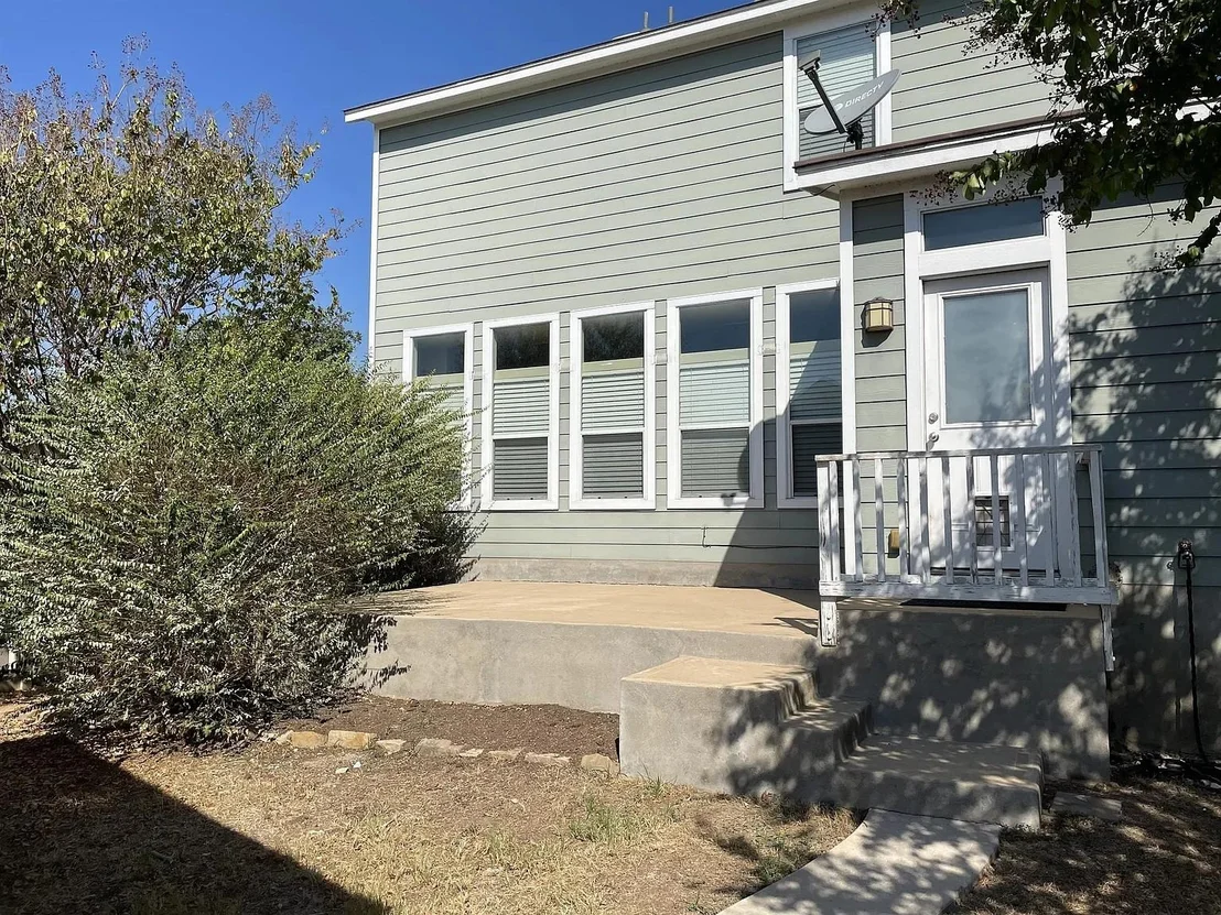 Photo of 5136 Hellman