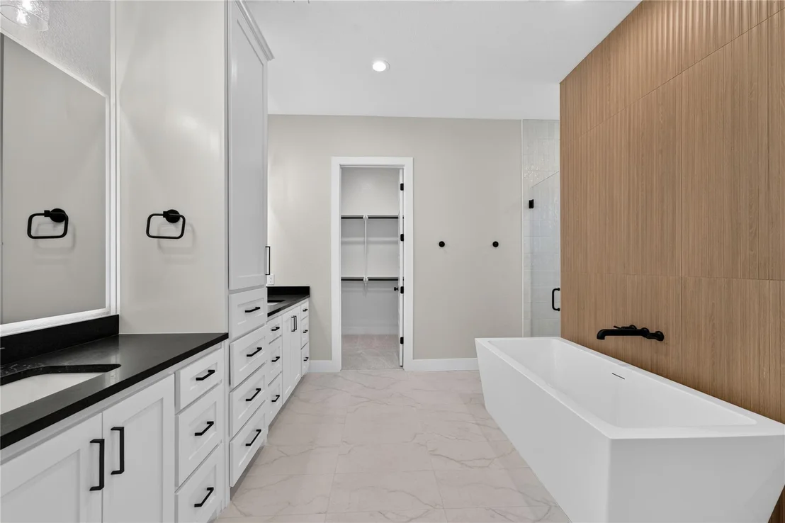 Photo of 101 Lakeview CT
