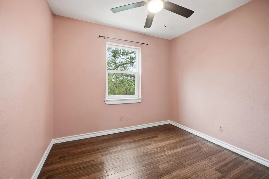 Photo of 1104 Franklin DR