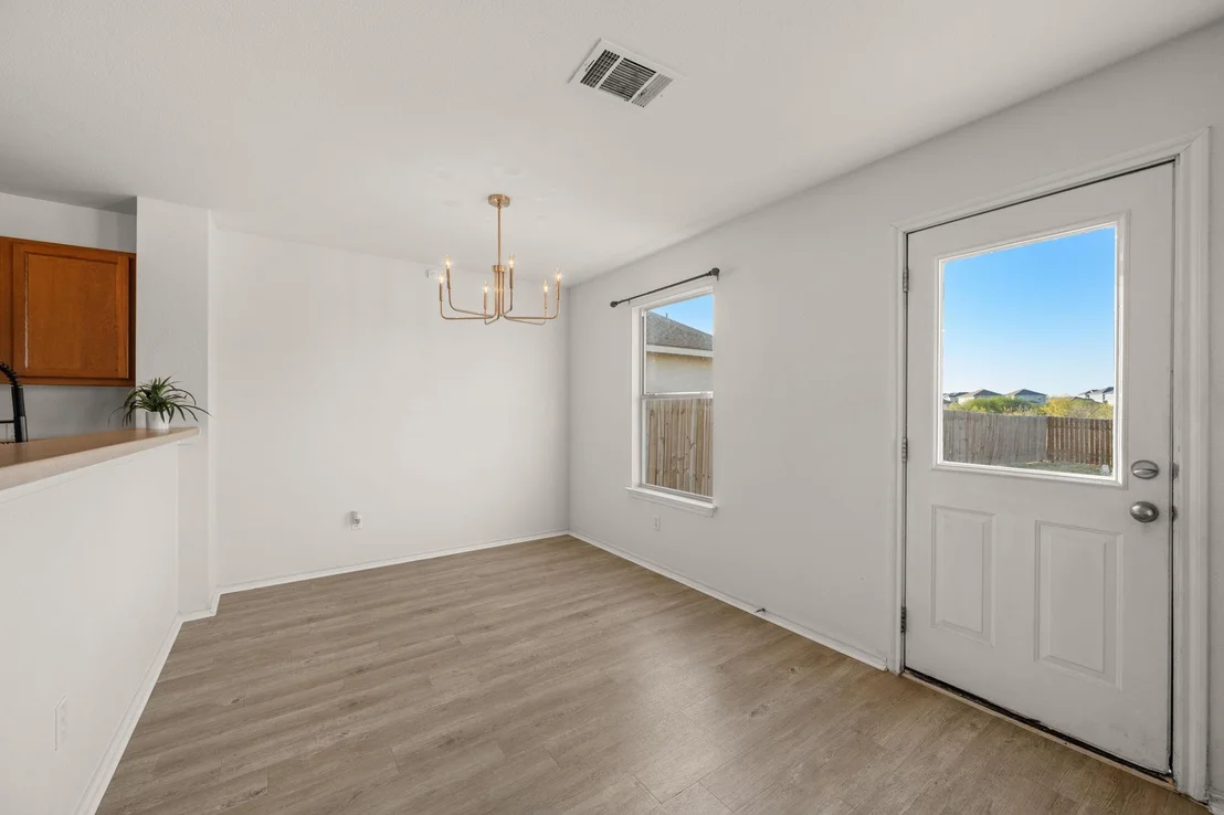 Photo of 1189 Shadow Creek BLVD
