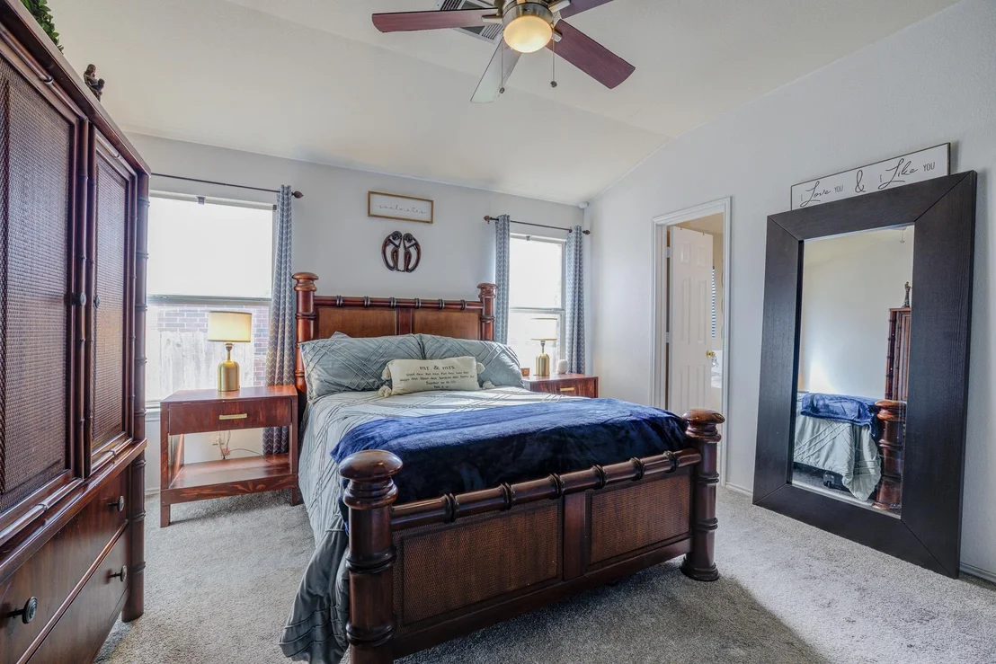 Photo of 1201 N Darjeeling DR