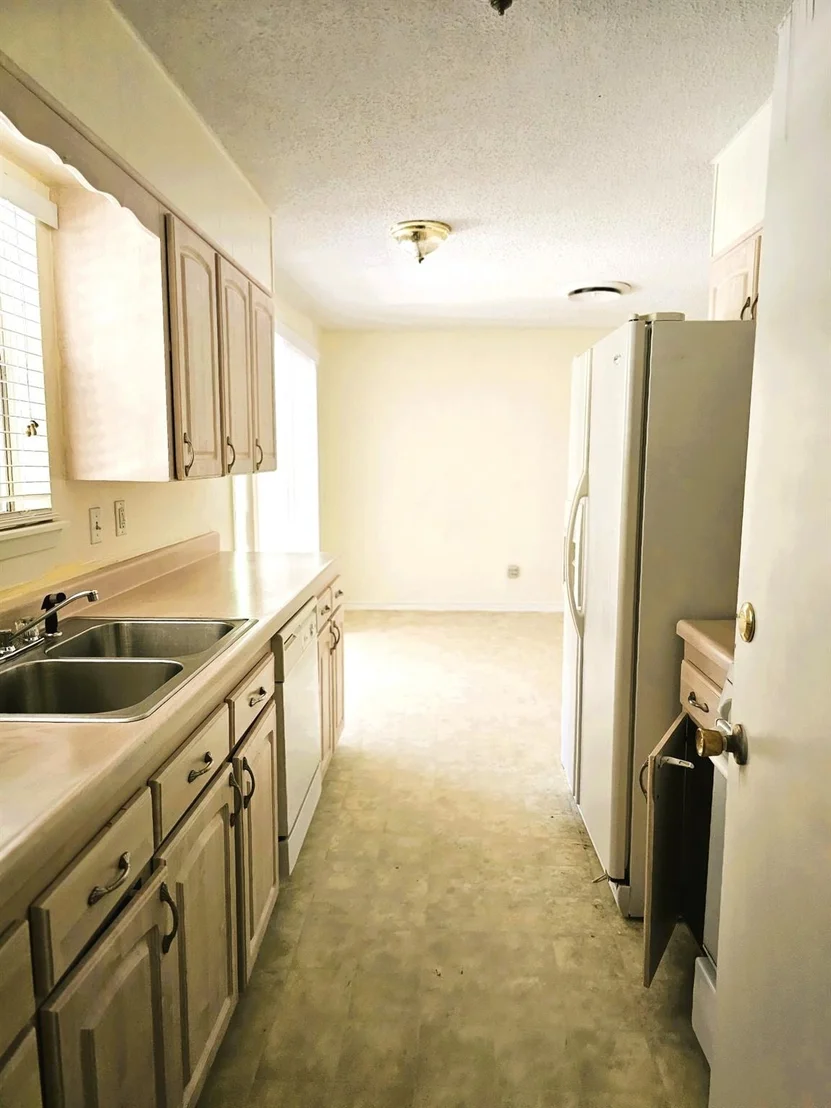 Photo of 305 Williams ST