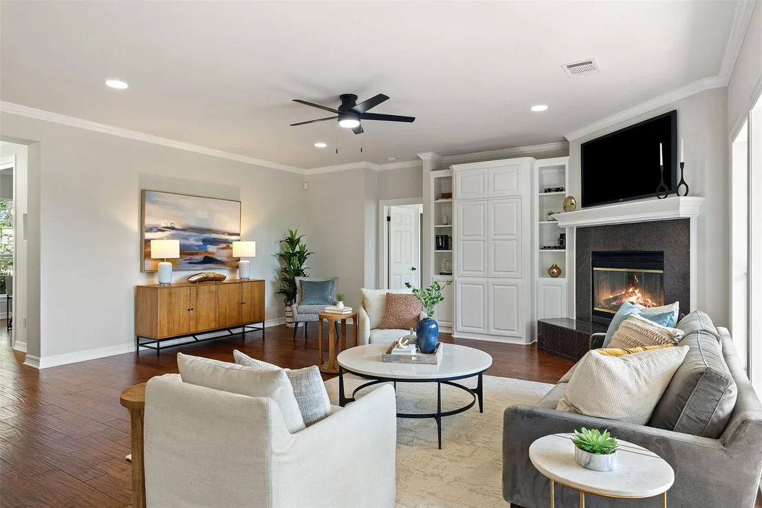 Photo of 604 N River Hills RD